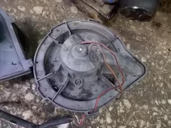    Volkswagen Passat Berlina 93-96 h14829909a (38) 