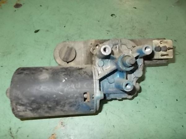     Bmw Bmw  5 E28 81-84 0390241081 (11) 