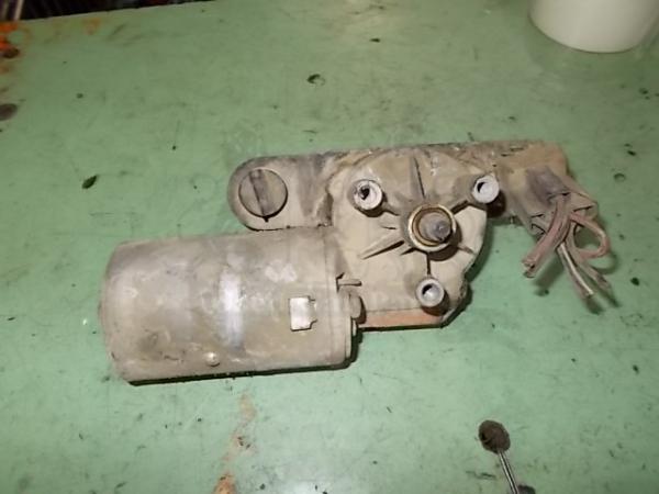     Bmw Bmw  5 E28 81-84 0390241081 (12) 