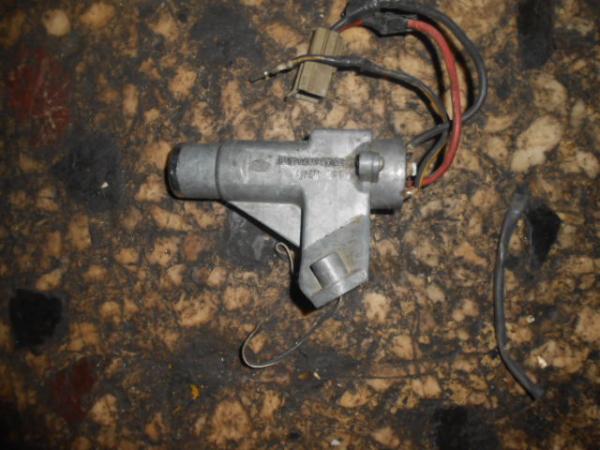     75AB-3675-A3B  Ford Escort coupe 95-98 1975-1980 