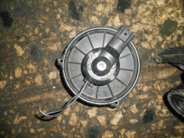    194000-0522  Toyota Corolla Berlina 00-02 (49) 