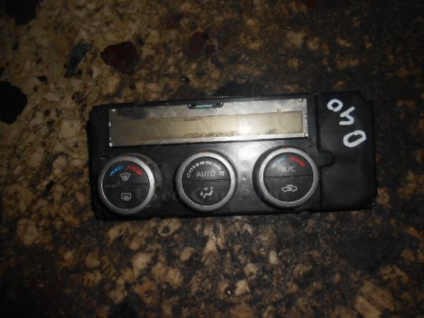     Nissan Navara D40 (7) 