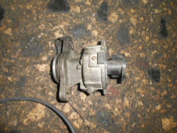   2210078A00 4Pin  Nissan Sunny N14 94-98 