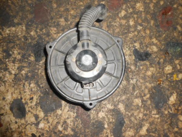    194000-0400  Hyundai Elantra 95-00 (104) 