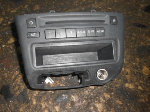  CD 86120-0D140  Toyota Yaris 03-05 (36) 