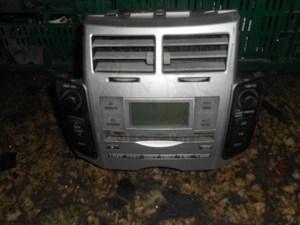  CD  Toyota Yaris 05-08 (4E) 