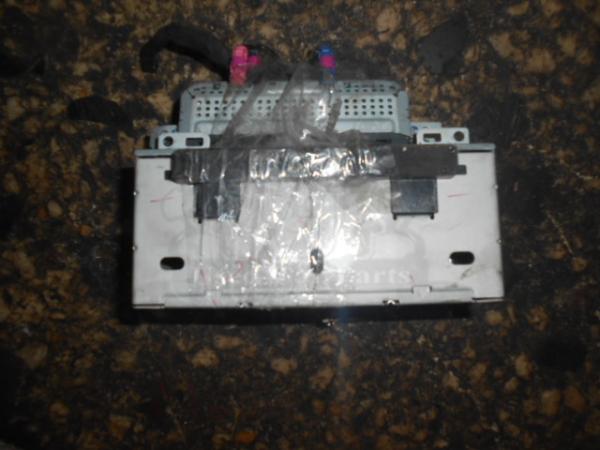  CD DT1T-18C815-GN  Ford Focus 2014+ (18) 