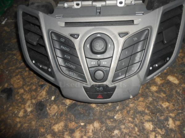  CD  Ford Fiesta 3D 08> (23) 