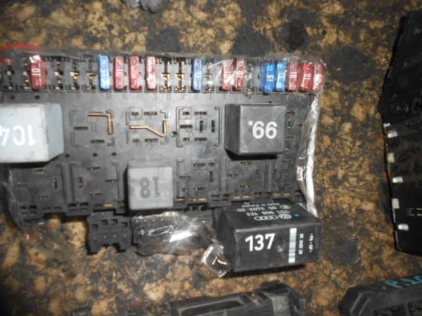   357937039  Volkswagen Golf 3 91-97 3D 