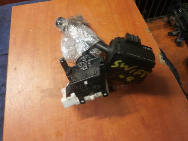   -  Suzuki Swift 5D 06-11 32(o) 