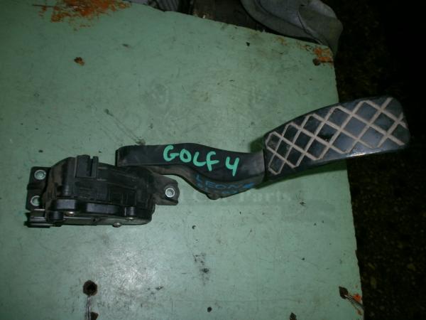     Volkswagen Golf 4 97-03 3D 