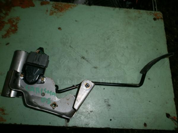     Mitsubishi Carisma Ber. 5 porte 00> 