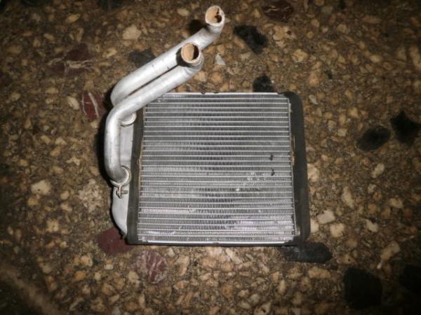      Mitsubishi Carisma 90-95 