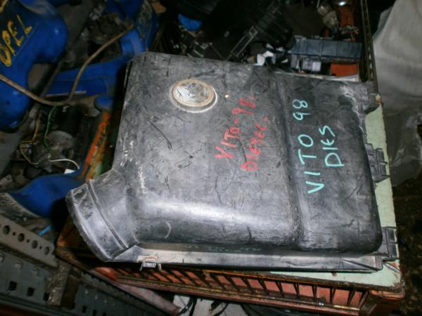    Mercedes Vito 95-03. 