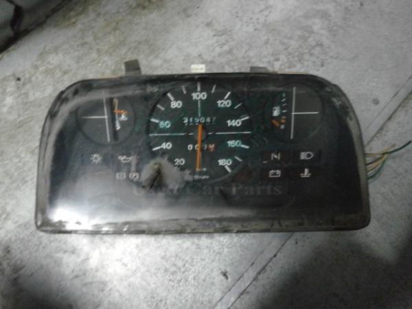    Peugeot 305 