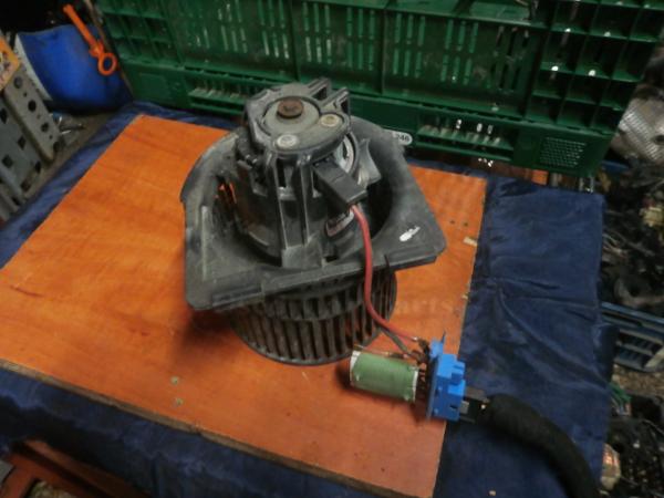     Opel Vectra B Sdn 96-98, Opel Vectra B Sdn 99-02 