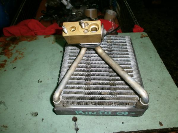    A C  Fiat Punto 5D 03-05 