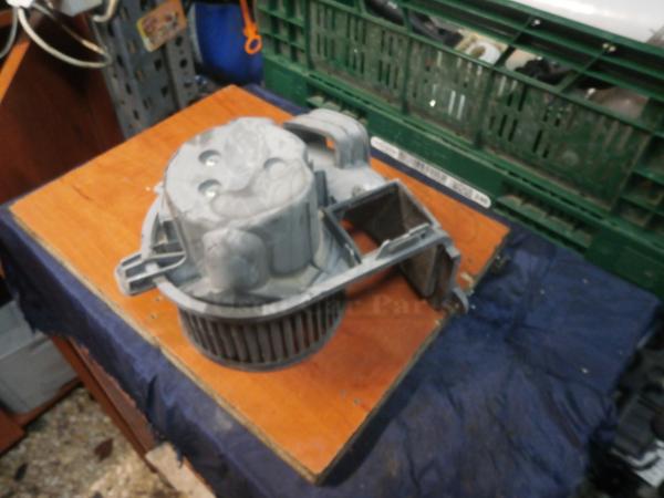     Renault Clio 01-05 (75) 