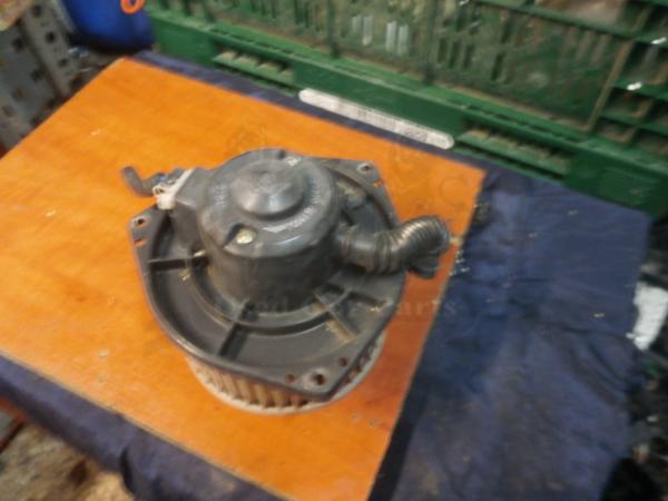     Nissan Primera P10 90-95, Nissan Sunny N14 94-98 (73) 
