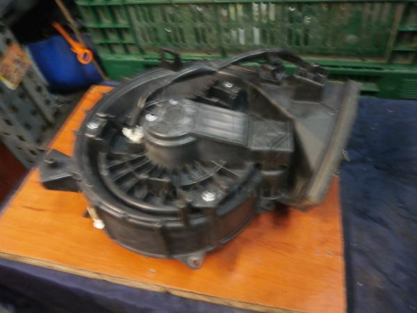     Suzuki Swift 5D 06-11 (38) 
