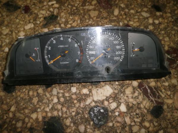    Toyota Carina 92-95 () 
