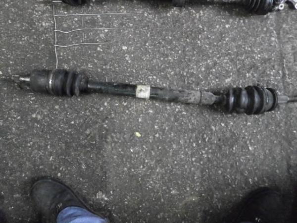      Nissan Sunny N13 90- 