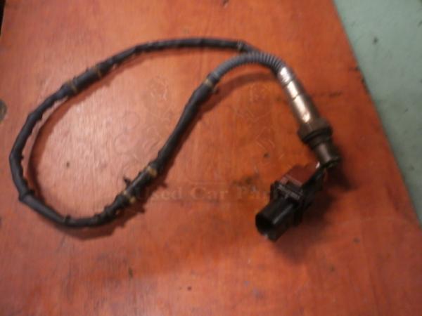    022906262  Volkswagen Passat 00-05 (2) 