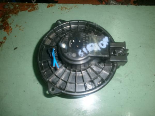     Daihatsu Sirion 07> (38) 