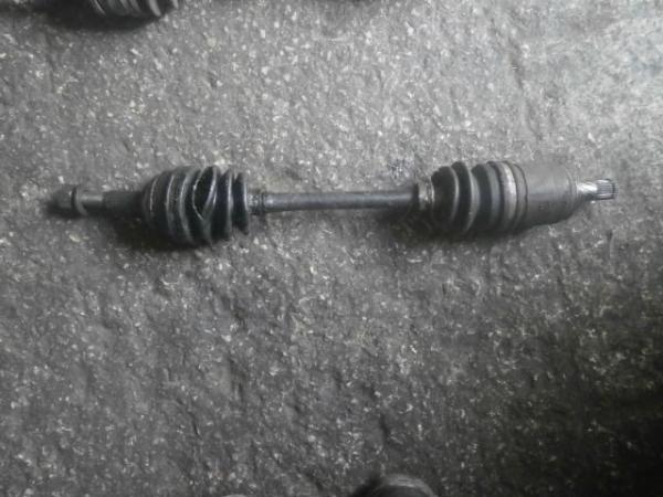      Nissan Almera 95-00 (1) 