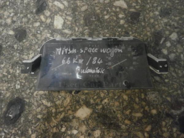    Mitsubishi Space Wagon 99> (2) 