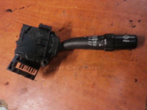   -  Toyota Corolla Verso 02-04 173654LH 173650 8() 