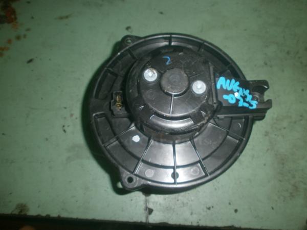     Toyota Avensis Berlina 03-08 