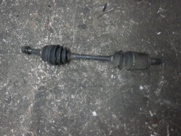      Nissan Sunny N14 94-98 (1) 