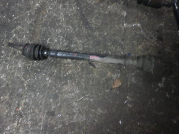      Nissan Primera P10 90-95 (1) 