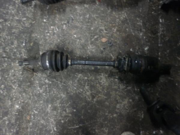      Nissan Sunny N14 94-98 (1) 