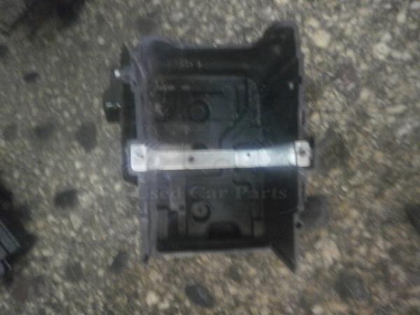   ()  Ford Fiesta 5D 08> 