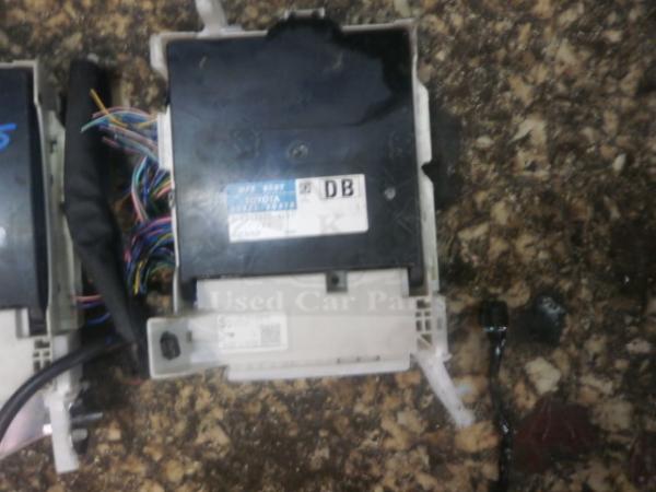    Toyota Yaris 10-  89221-0d470 mb238000-9281 db (83) 