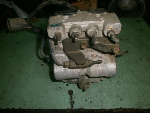  ABS  Toyota Corolla Berlina 97-00 