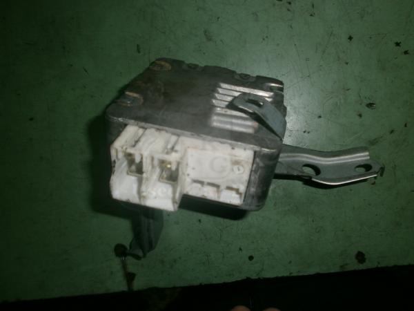   (89650-05050)  Toyota Corolla 02-04 