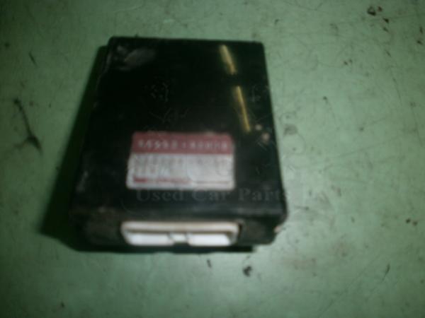   (88650-42010)  Toyota RAV 4 97-00 (6) 