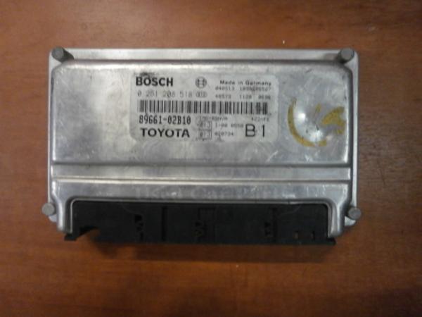     Toyota Corolla Berlina 05>09 (12) 