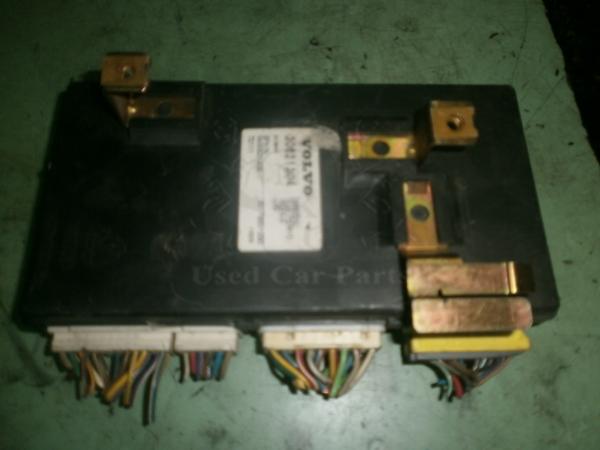   (30621304)  Volvo S40 00-04  3 