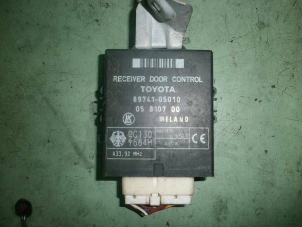   (89741-05010)  Toyota Avensis Berlina 98-03 