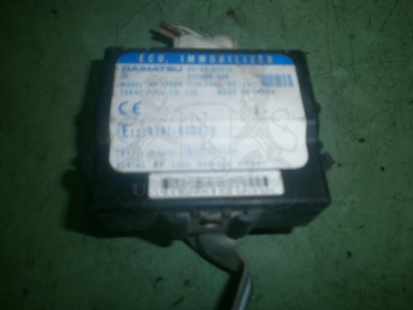   (89780-B2050)  Daihatsu Sirion 03-06 (7) 