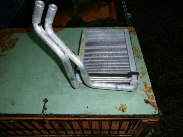      Toyota Yaris Verso 03-07 