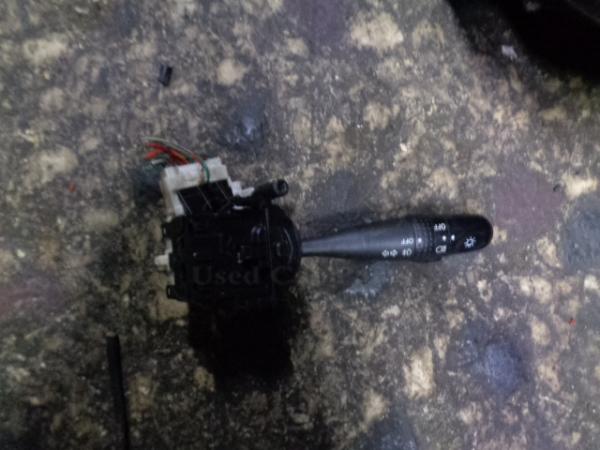   - 173681  Toyota Corolla 02-04 35P 
